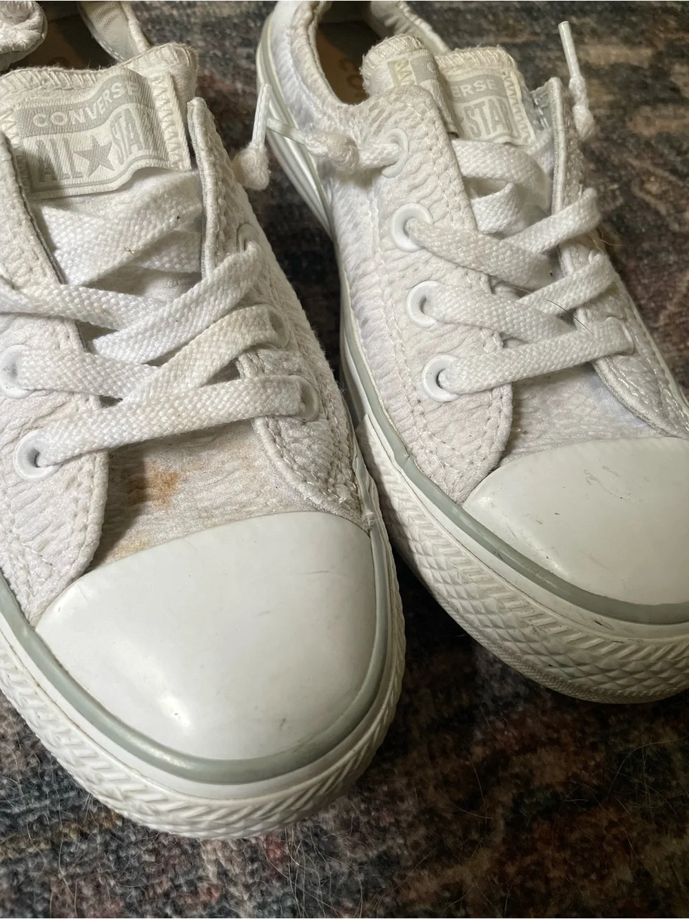 N/A white converse